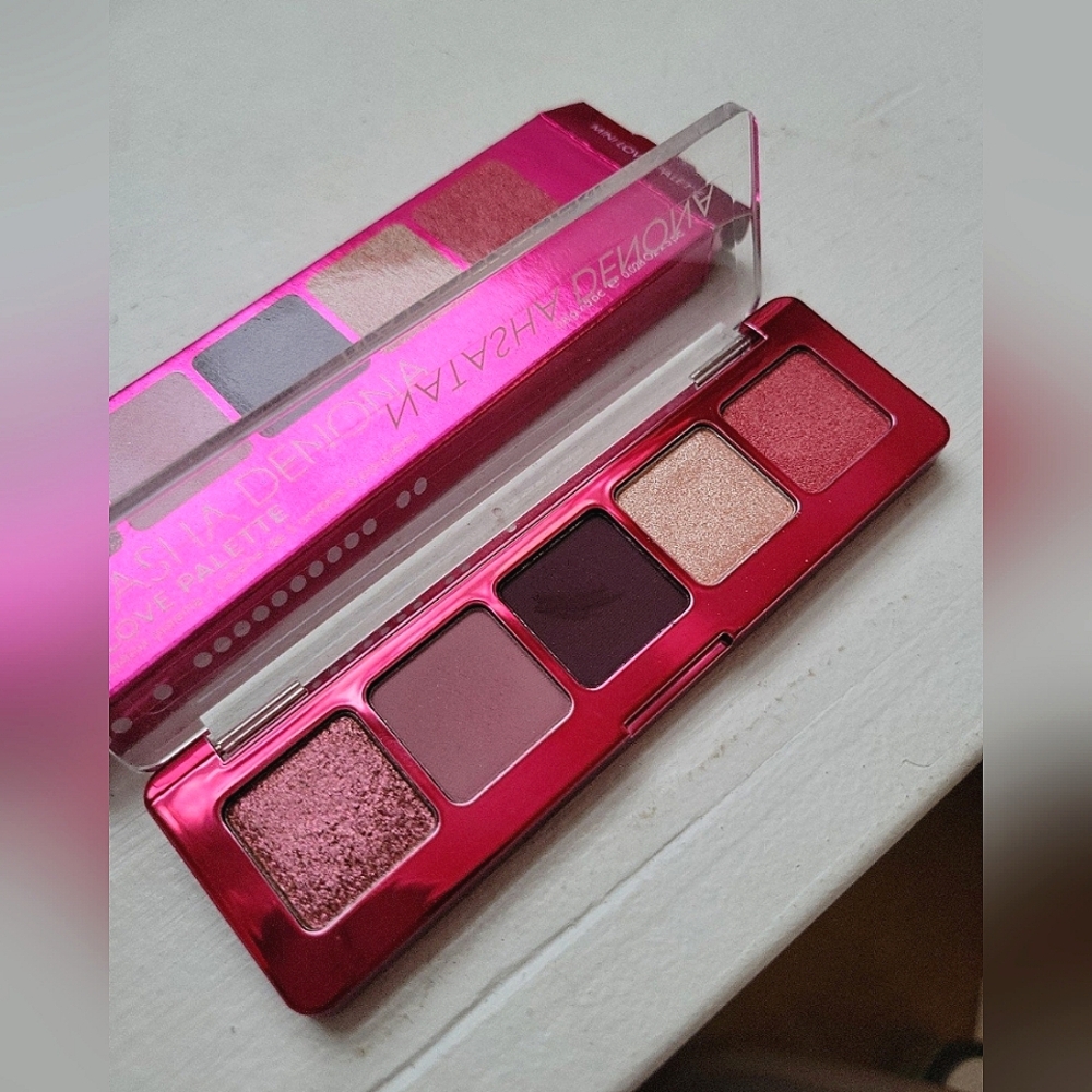 Natasha denona mini love palette